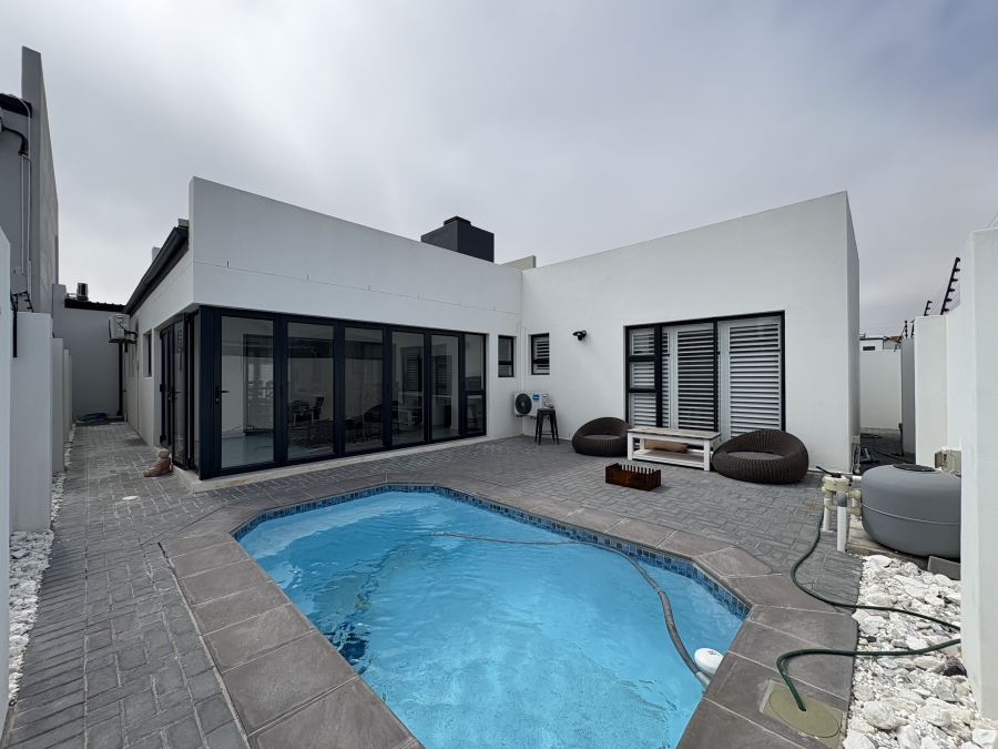 3 Bedroom Property for Sale in Sandown Western Cape